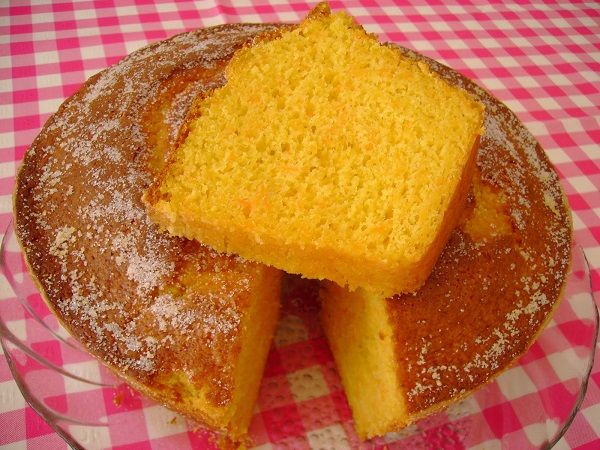 Bolo de Cenoura com Laranja