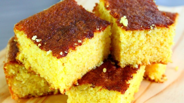 pedaços de bolo de milho